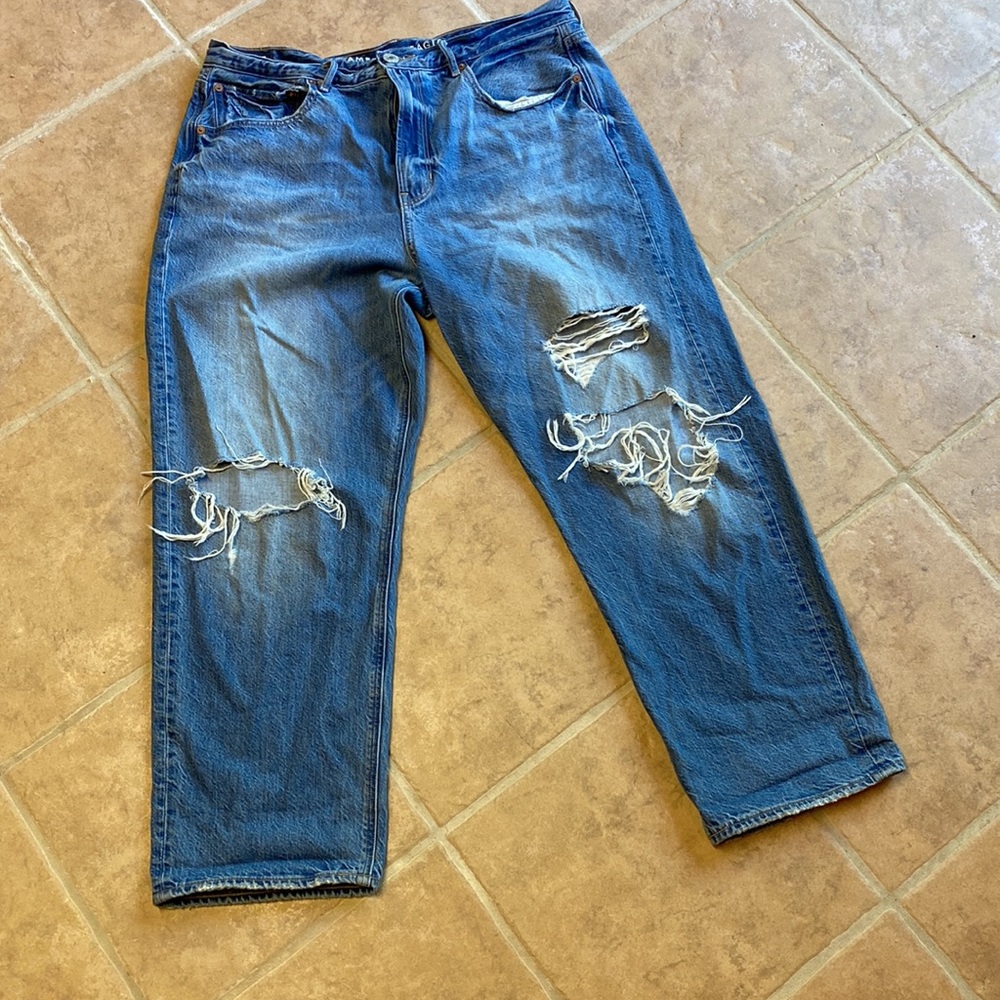 American Eagle 90s Boyfriend Jeans